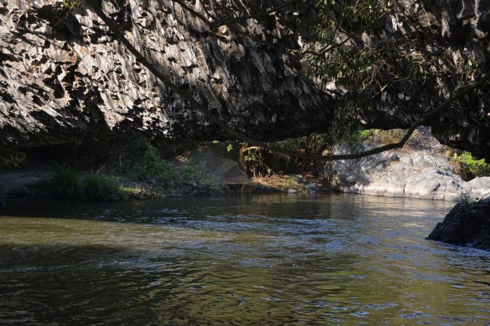 BRIDGEOF GOD  /  NGOZI  CRATER  /  KITULO